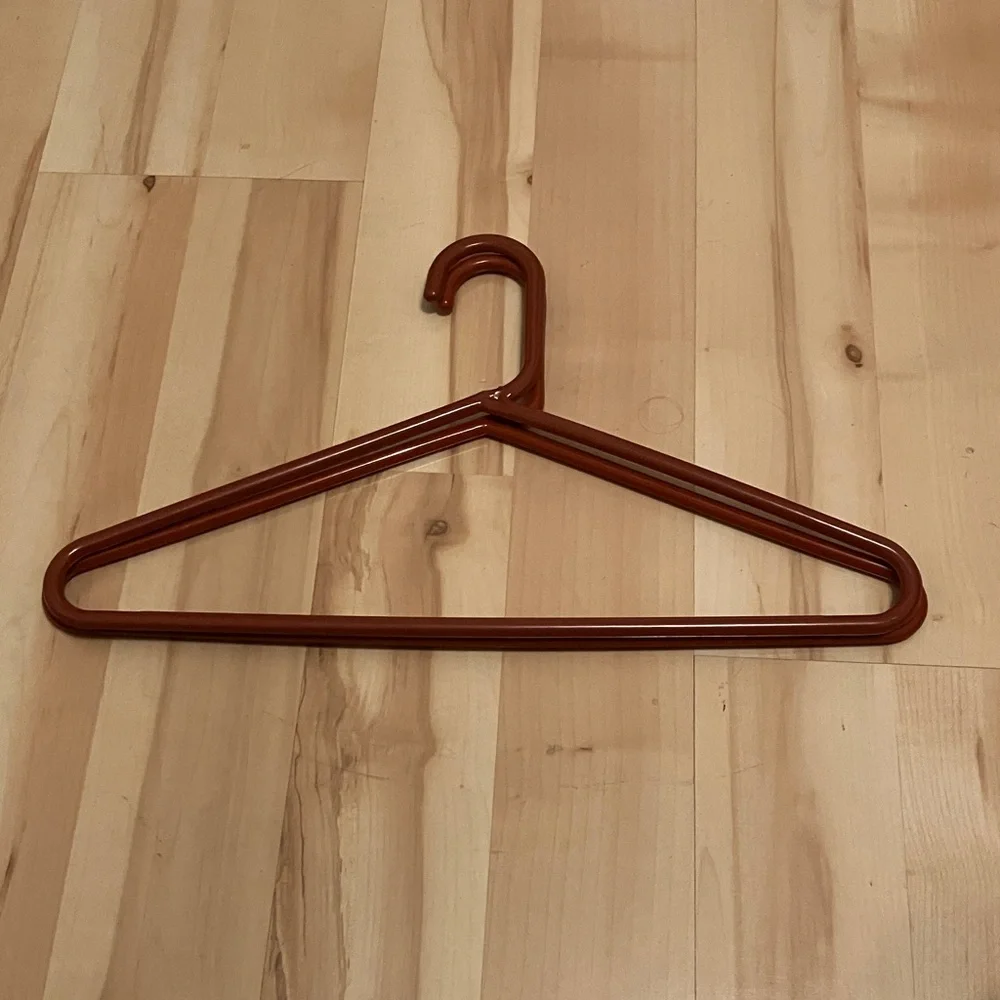 2 Plastic Clothing Hangers Clothes Hangers